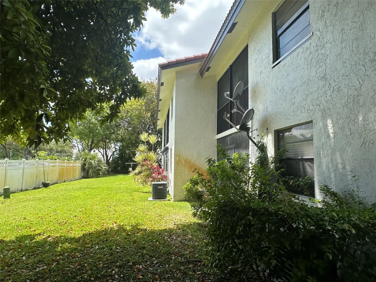 Photo 4 at 11676 NW 45th Street, Coral Springs