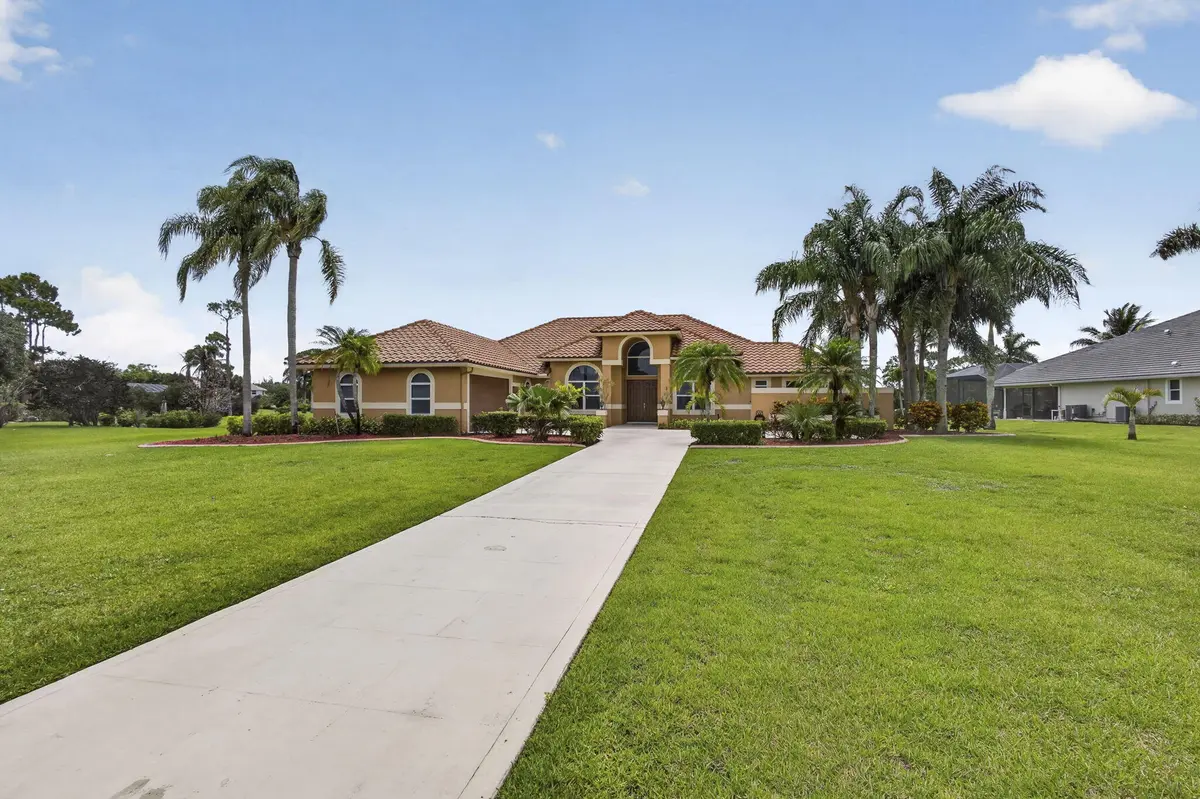 Exterior View at 8030 Woodsmuir Drive, Palm Beach Gardens