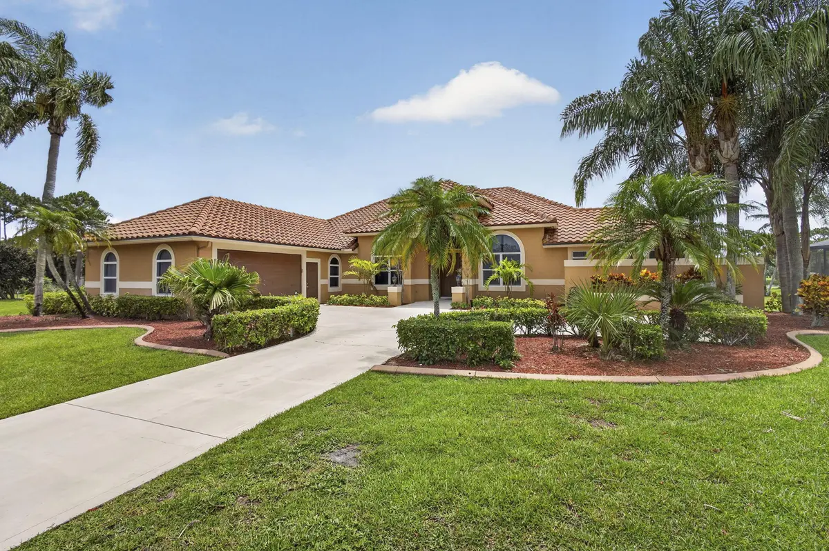 Exterior View at 8030 Woodsmuir Drive, Palm Beach Gardens