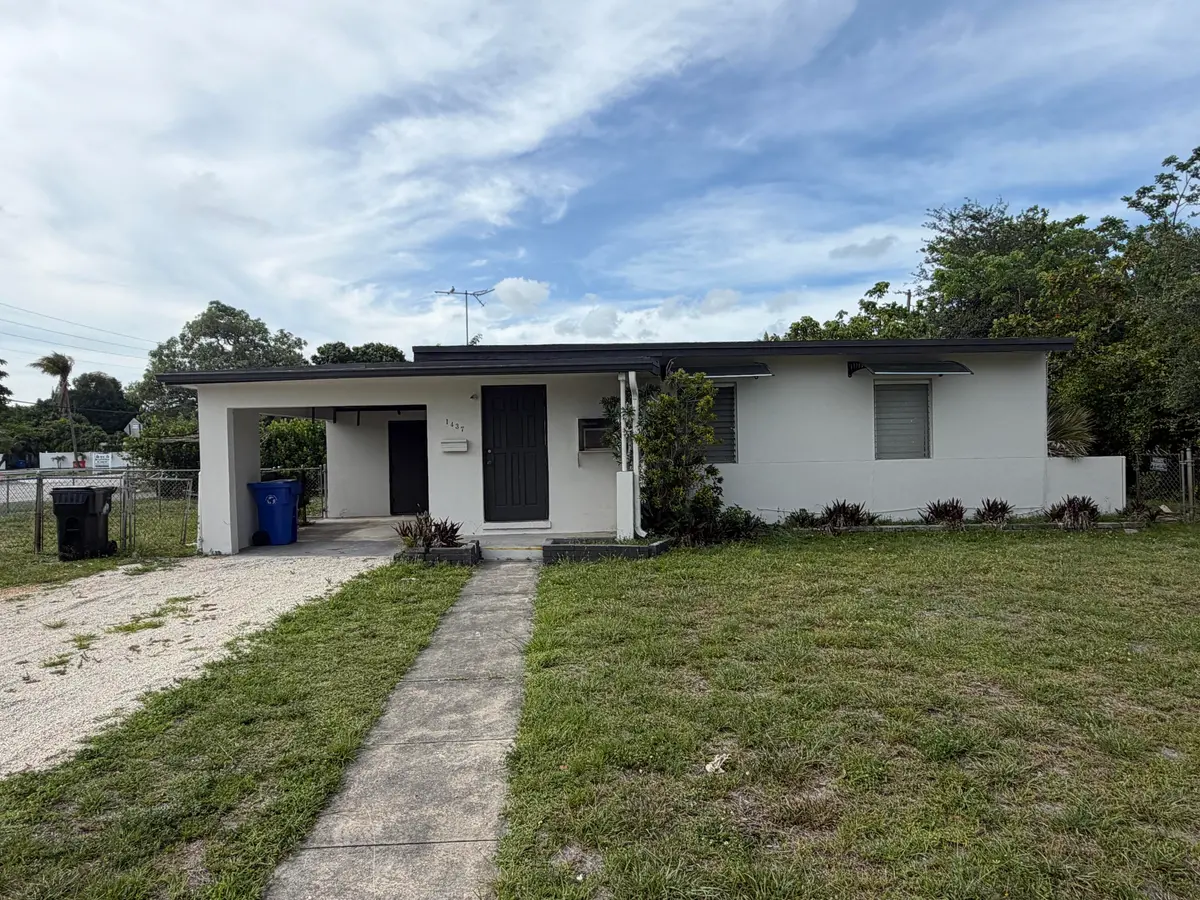 IMG_6901 at 1437 NW 10th Place, Fort Lauderdale
