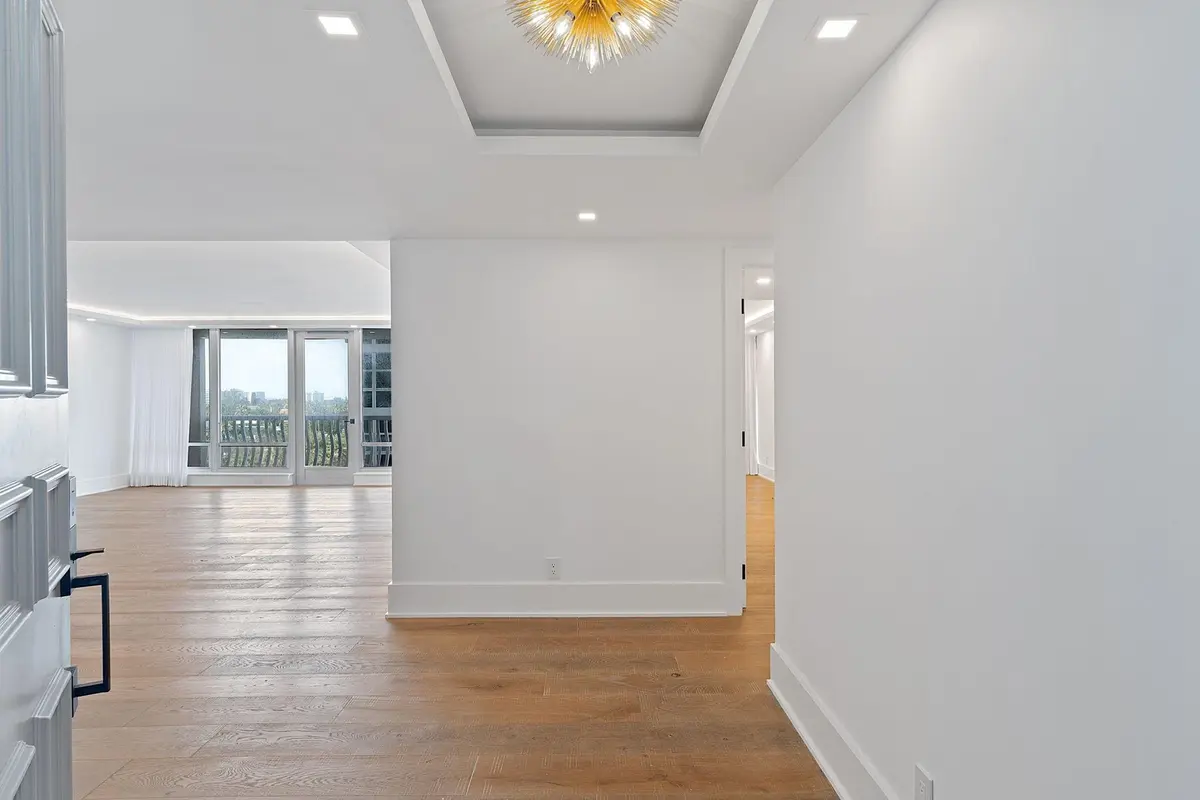 Entranceway to unit 409 at 4020 Galt Ocean Drive 409, Fort Lauderdale