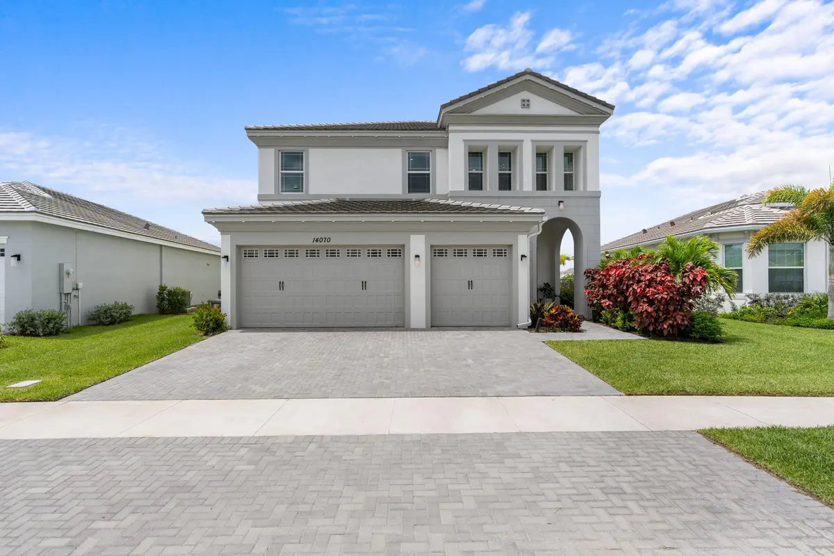 51-web-or-mls-DSC02380 at 14070 Spruce Pine Drive, Westlake