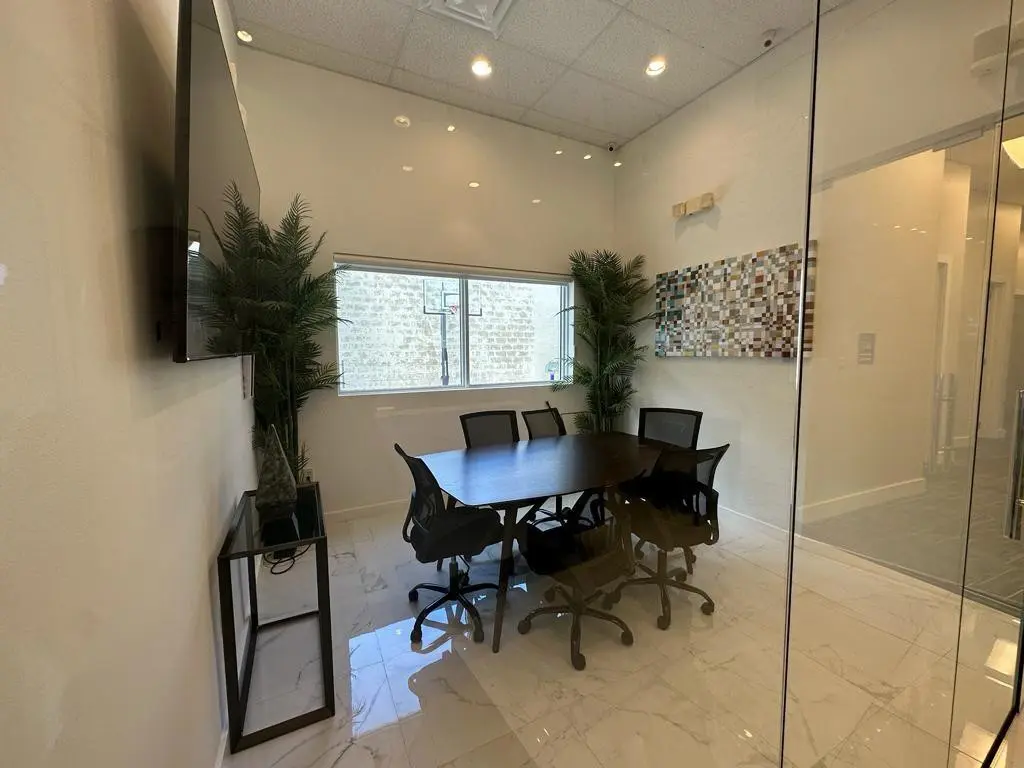 Photo 3 at 425 NW 10th Terrace, Hallandale Beach