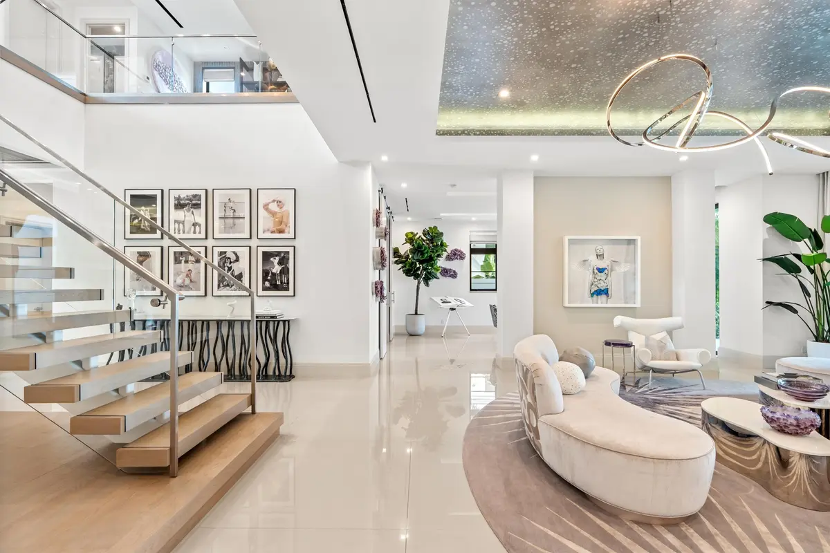 LIVING_ROOM_STRAIGHT at 1040 S Ocean Boulevard, Delray Beach