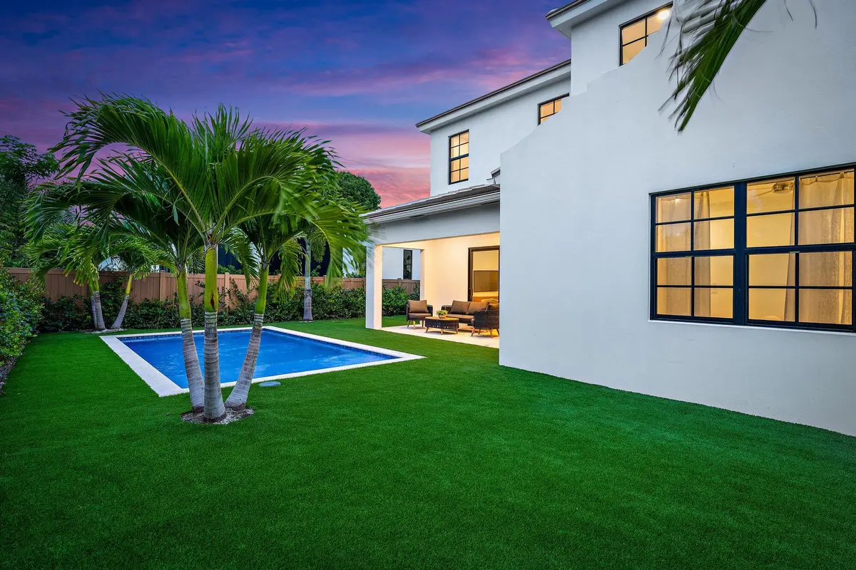 Yard at 309 Cascade Lane, Palm Beach Shores