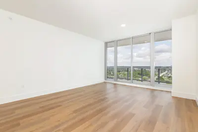 220 Lake Shore Drive 1809, Lake Park – Condominium for sale