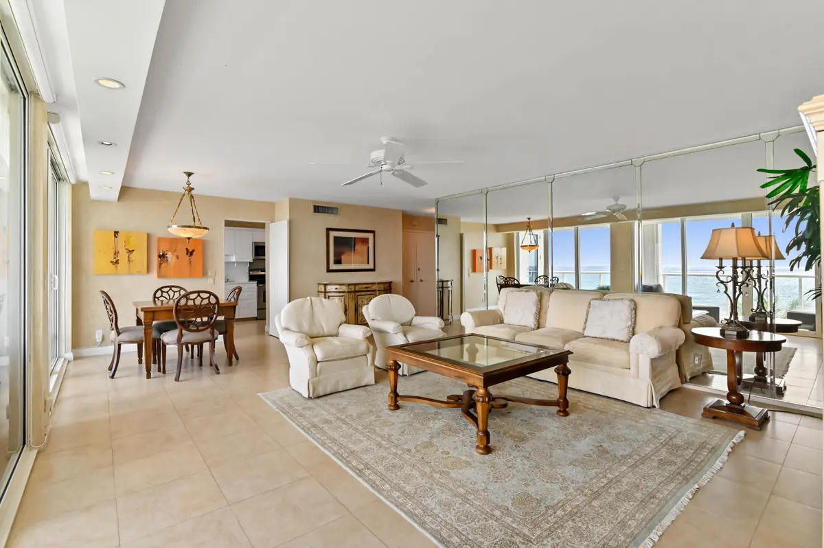 Reflections of the OCEAN at 2800 S Ocean Boulevard Apt 5-j, Boca Raton