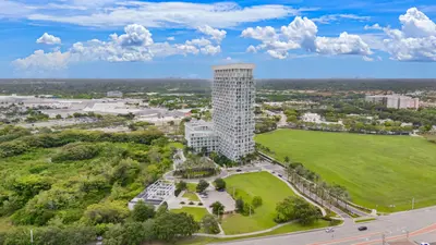 2000 Metropica Way 214, Sunrise – sold