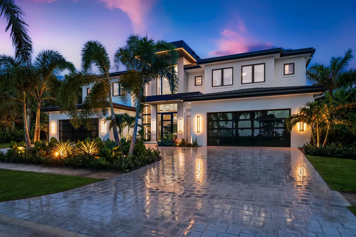 FRONT_LEFT_SUNSET at 17344 Northway Circle, Boca Raton