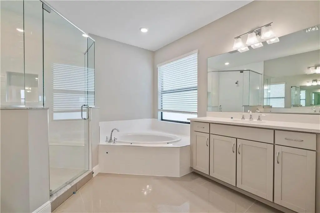12135 Baypoint E.jpg 12 at 12135 E Baypoint Circle, Parkland