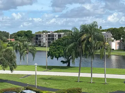 7310 Ashford Place 401, Delray Beach – sold