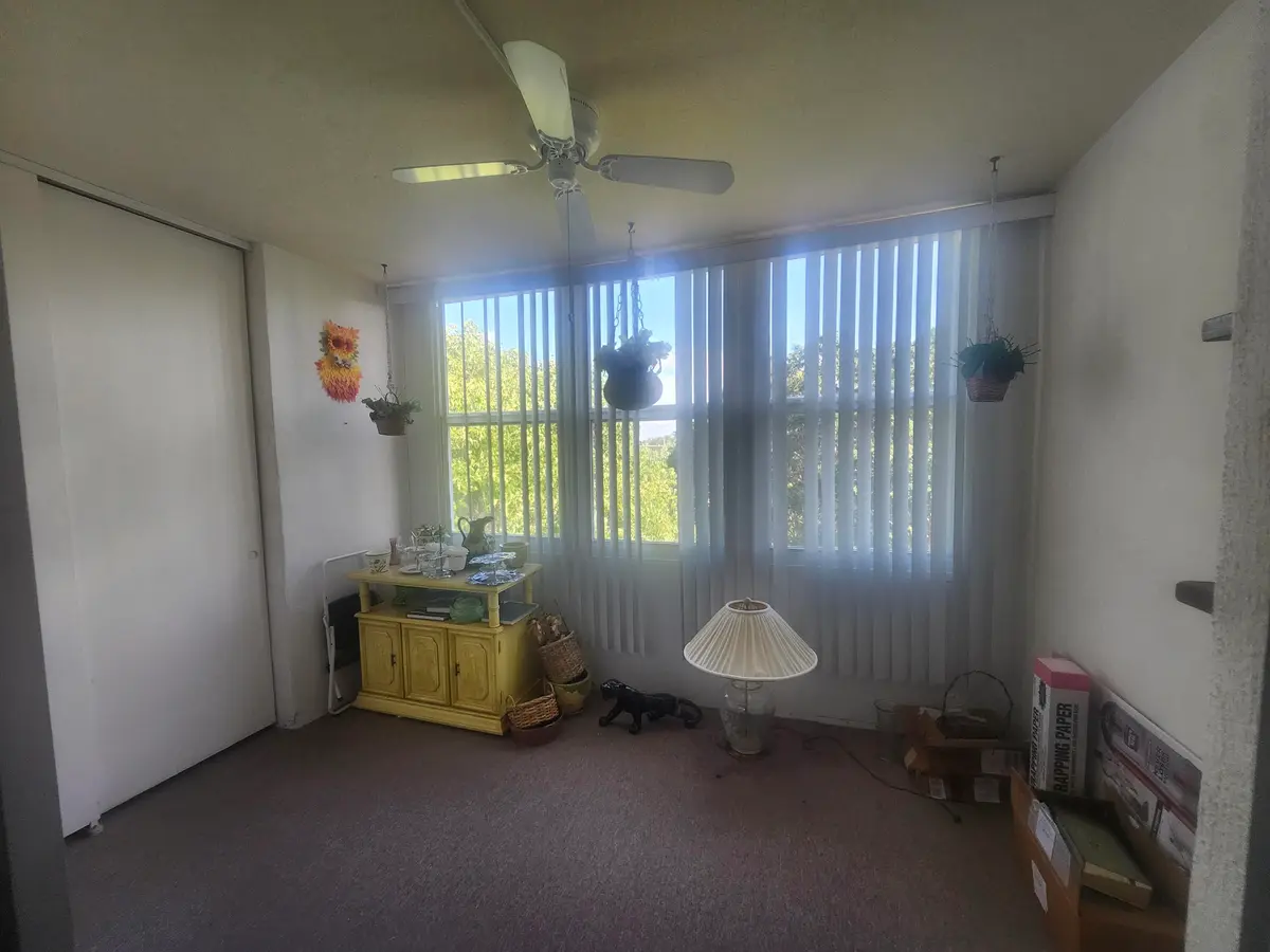 Florida Room at 330 NE 26th Avenue 411, Boynton Beach