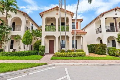 8417 NW 38th Street, Cooper City – sold