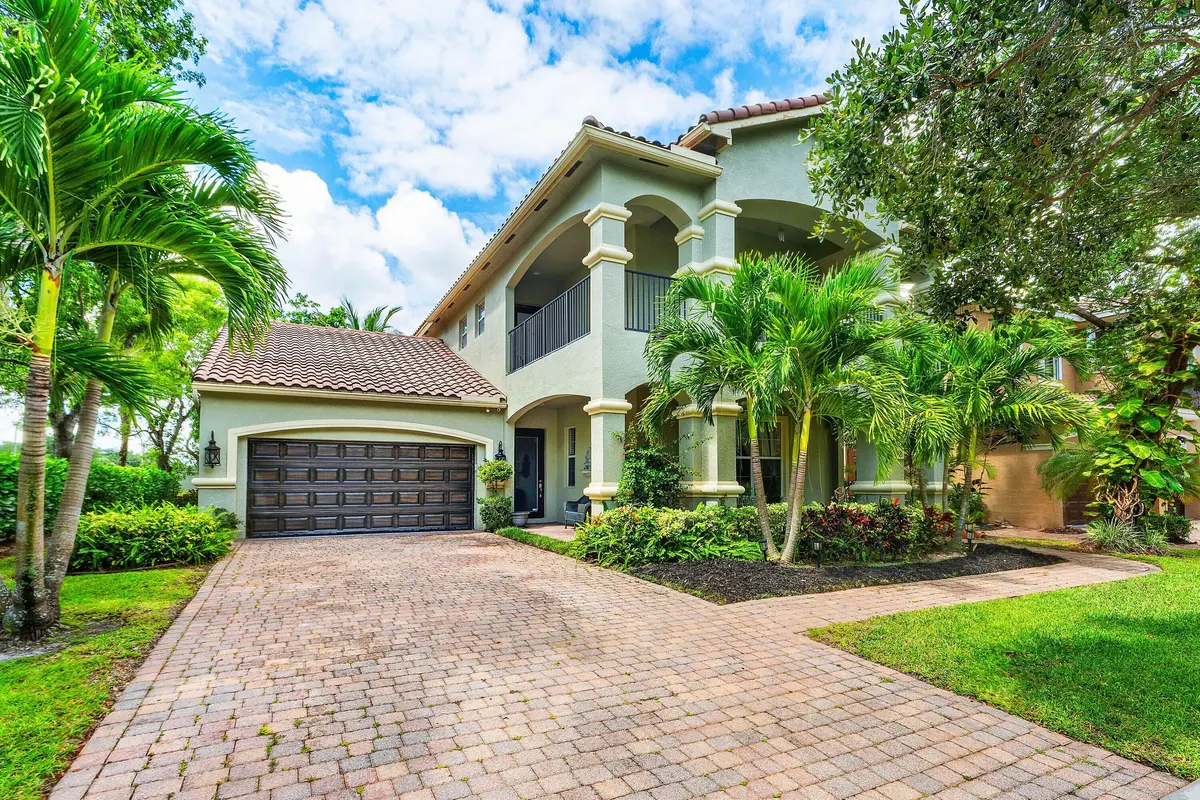 002-599CrestaCircle-WestPalmBeach-FL-334 at 599 Cresta Circle, West Palm Beach