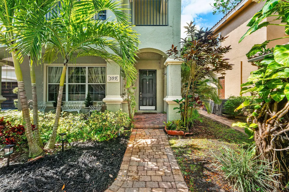 004-599CrestaCircle-WestPalmBeach-FL-334 at 599 Cresta Circle, West Palm Beach