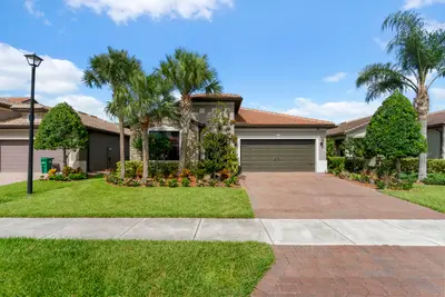 560 SE Monet Drive, Port St. Lucie – Single Family Residence for sale
