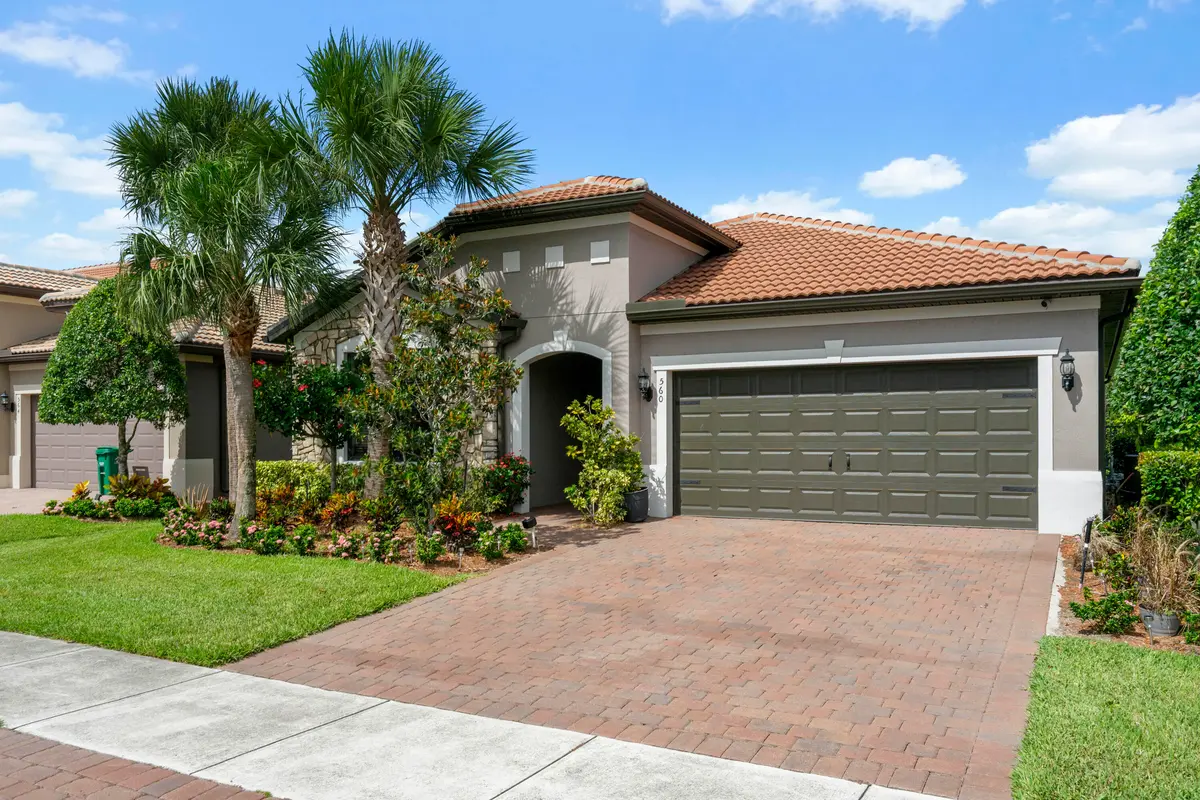 2 Car Garage at 560 SE Monet Drive, Port St. Lucie
