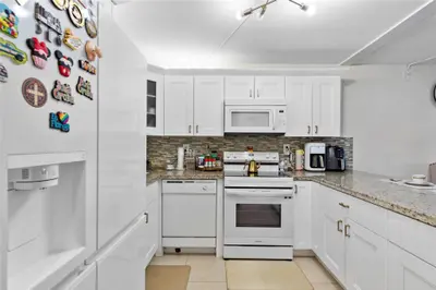 9300 SW 8th Street 102, Boca Raton – Condominium for sale