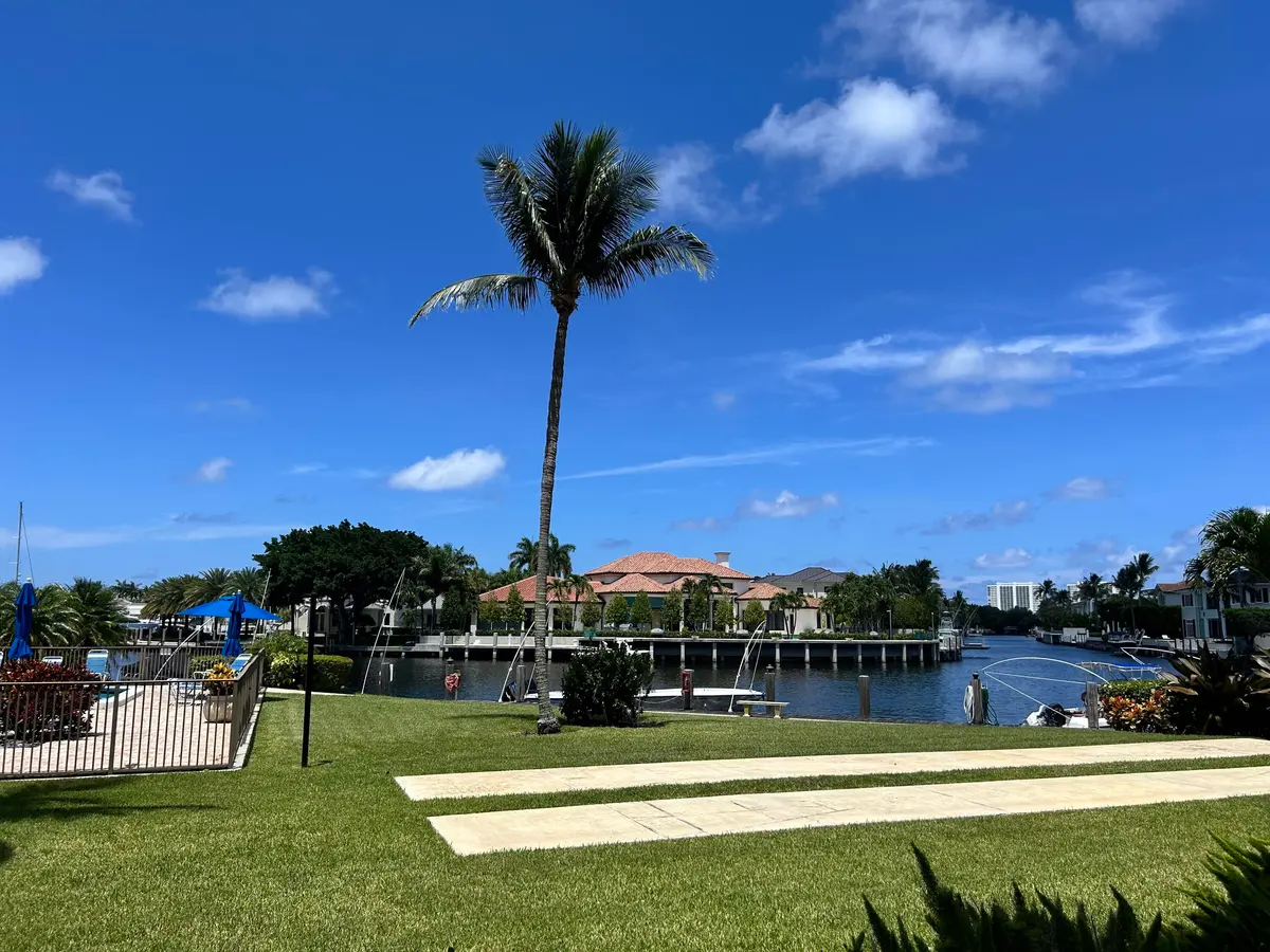 VIEW at 400 N Federal Highway 107, Deerfield Beach