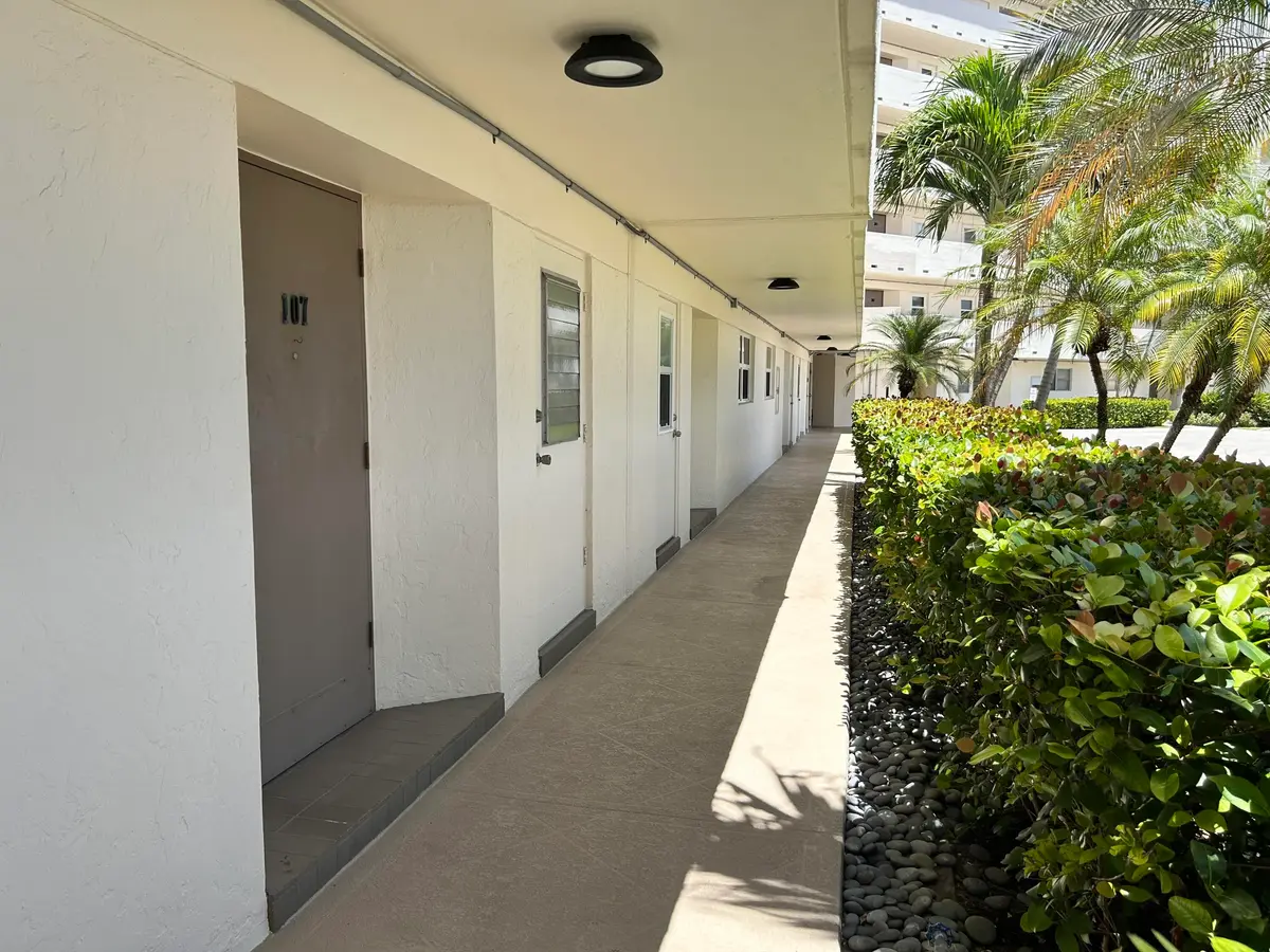 UNIT 107 at 400 N Federal Highway 107, Deerfield Beach
