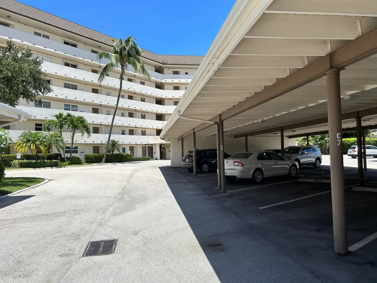 CARPORT at 400 N Federal Highway 107, Deerfield Beach