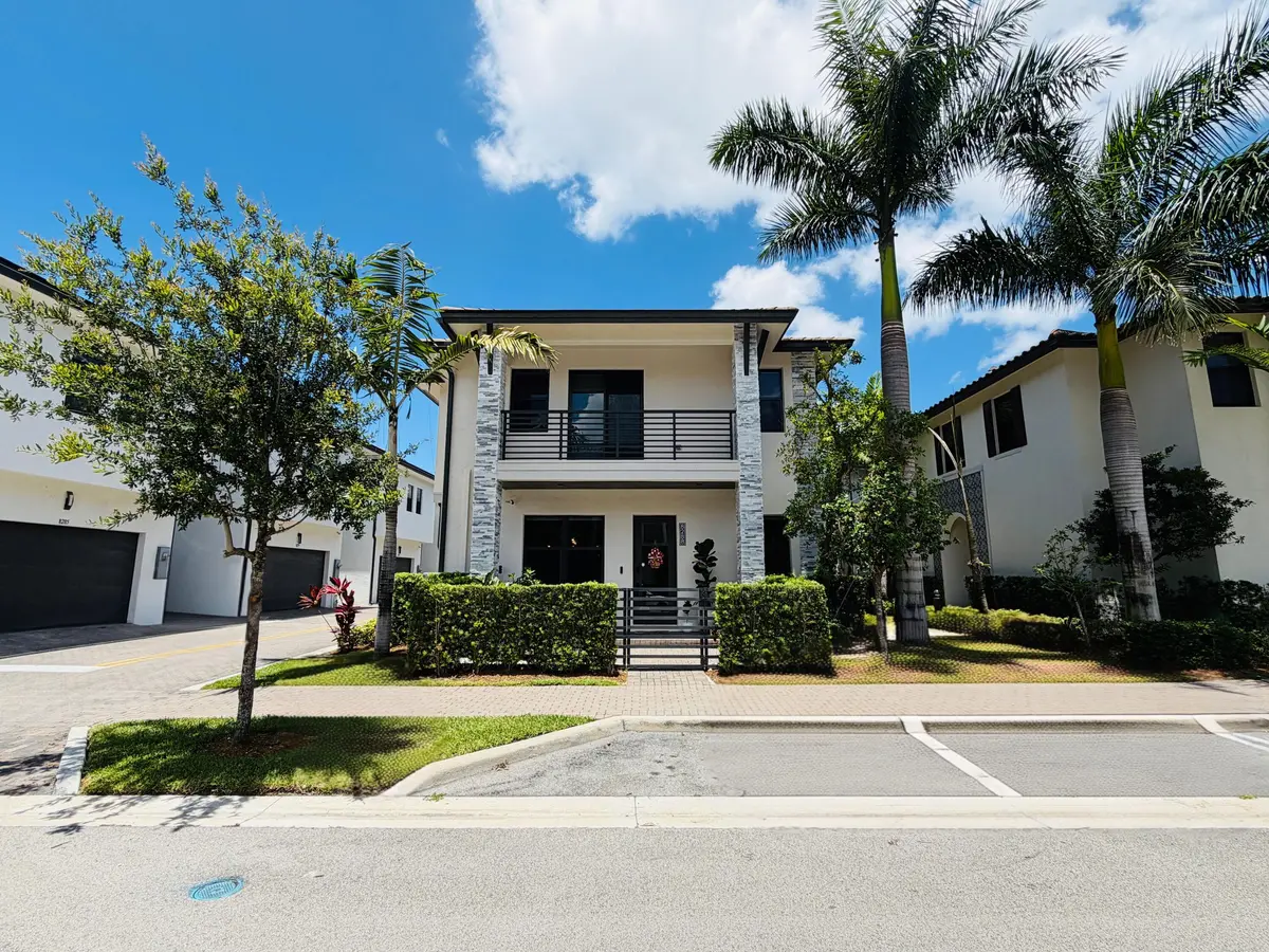 Front 2 at 8288 NW 44th Terrace, Doral
