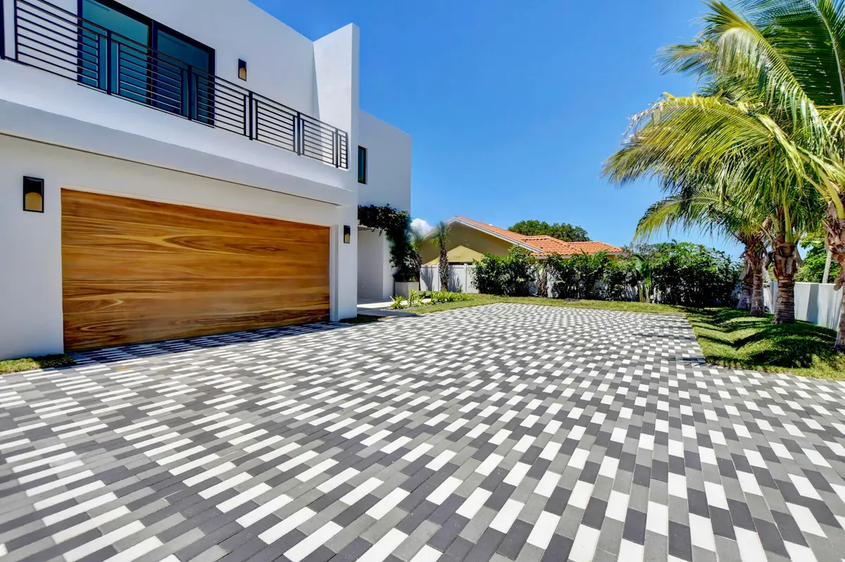17_ebf_6300and4more at 855 NW 4th Avenue, Boca Raton