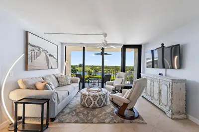 336 Golfview Road 619, North Palm Beach – Condominium for sale