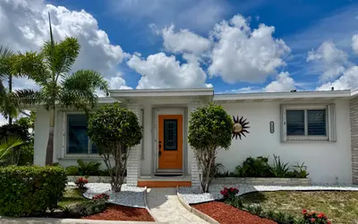 1428 N M Street, Lake Worth Beach – Single Family Residence for sale