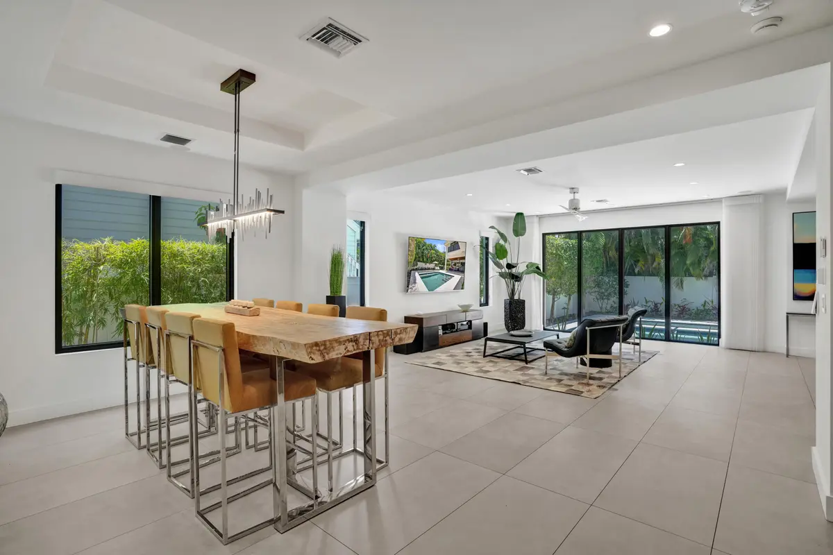 DSC02389 at 918 SE 8th Street, Fort Lauderdale
