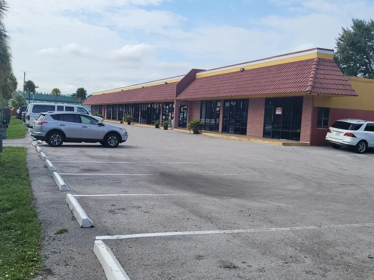 2424 N Congress Avenue N, West Palm Beach, FL – retail space photo 3