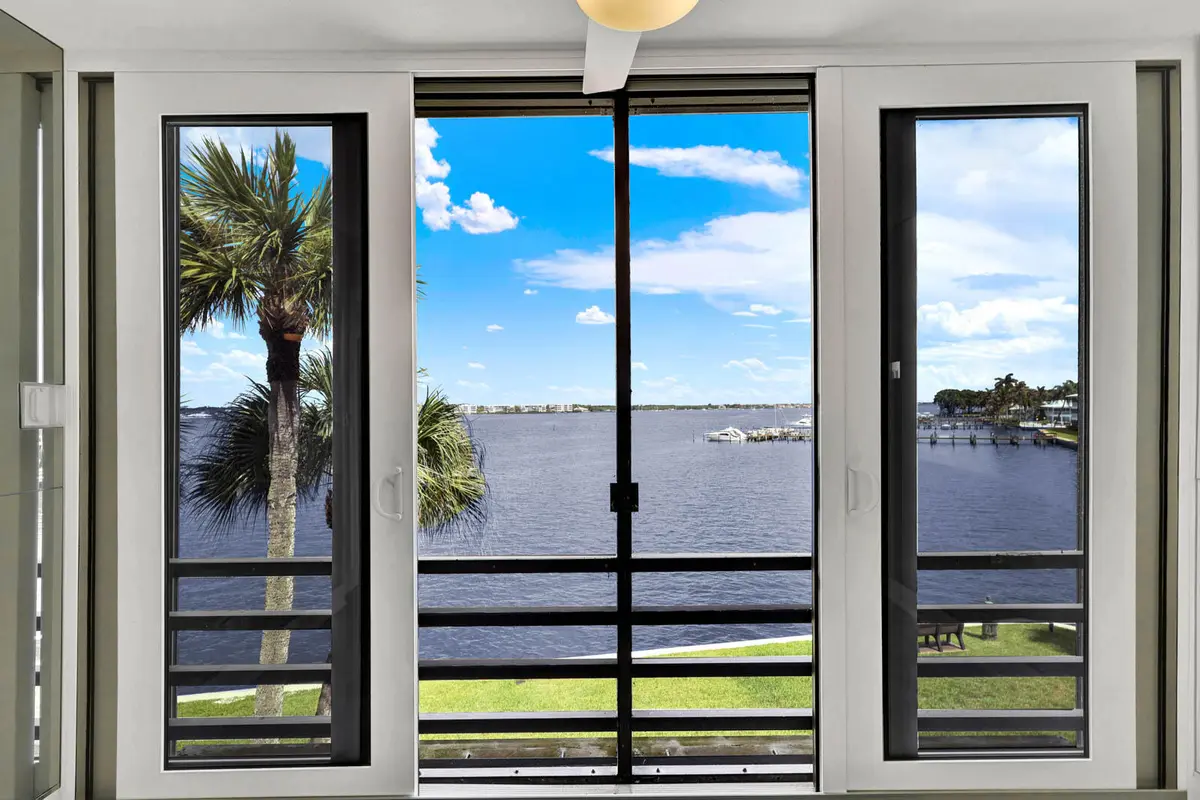 14-305_Circle_Bay-18 at 1950 SW Palm City Road 14-305, Stuart