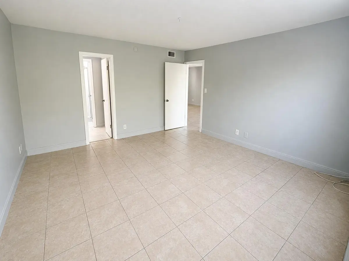 27E498F1-DAAB-409C-B7D5-9B7D84A3D38C at 4321 NW 9th Avenue 204, Deerfield Beach