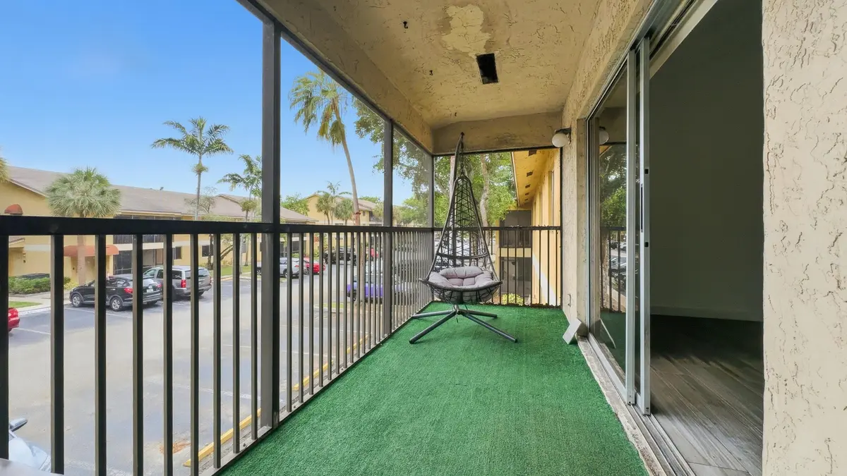 shot2_-3EV at 3031 N Oakland Forest Drive 201, Oakland Park