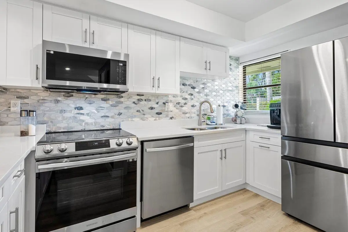 Kitchen at 4143 Kittiwake Court Kittiwake, Boynton Beach