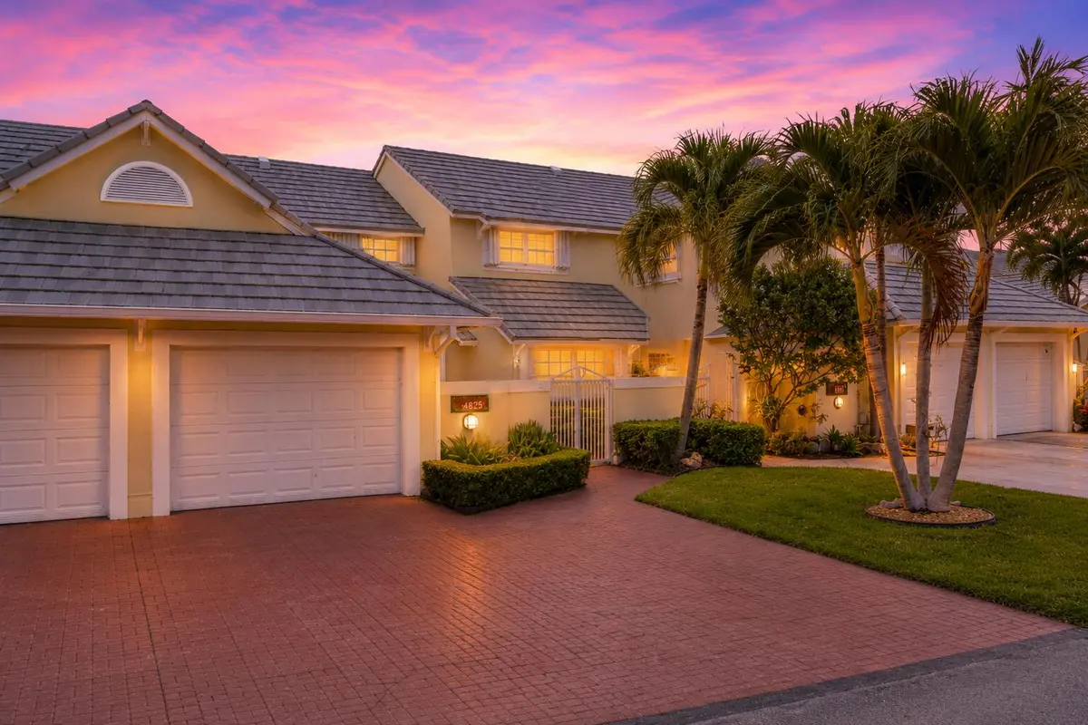 4825 Exterior 2 at 4825 NW 98th Place, Doral