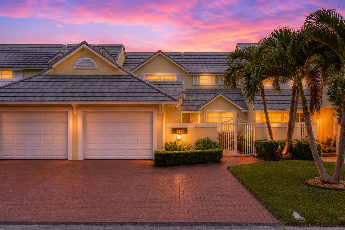 4825 Exterior at 4825 NW 98th Place, Doral