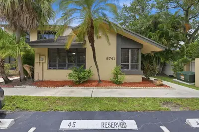 8741 Cleary Boulevard, Plantation – sold