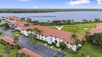 6102 SE Landing Way 14, Stuart – Condominium for sale