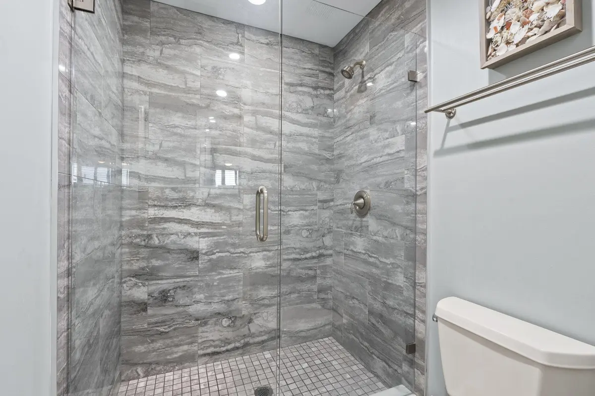 19-web-or-mls-DSC00673 at 6102 SE Landing Way 14, Stuart