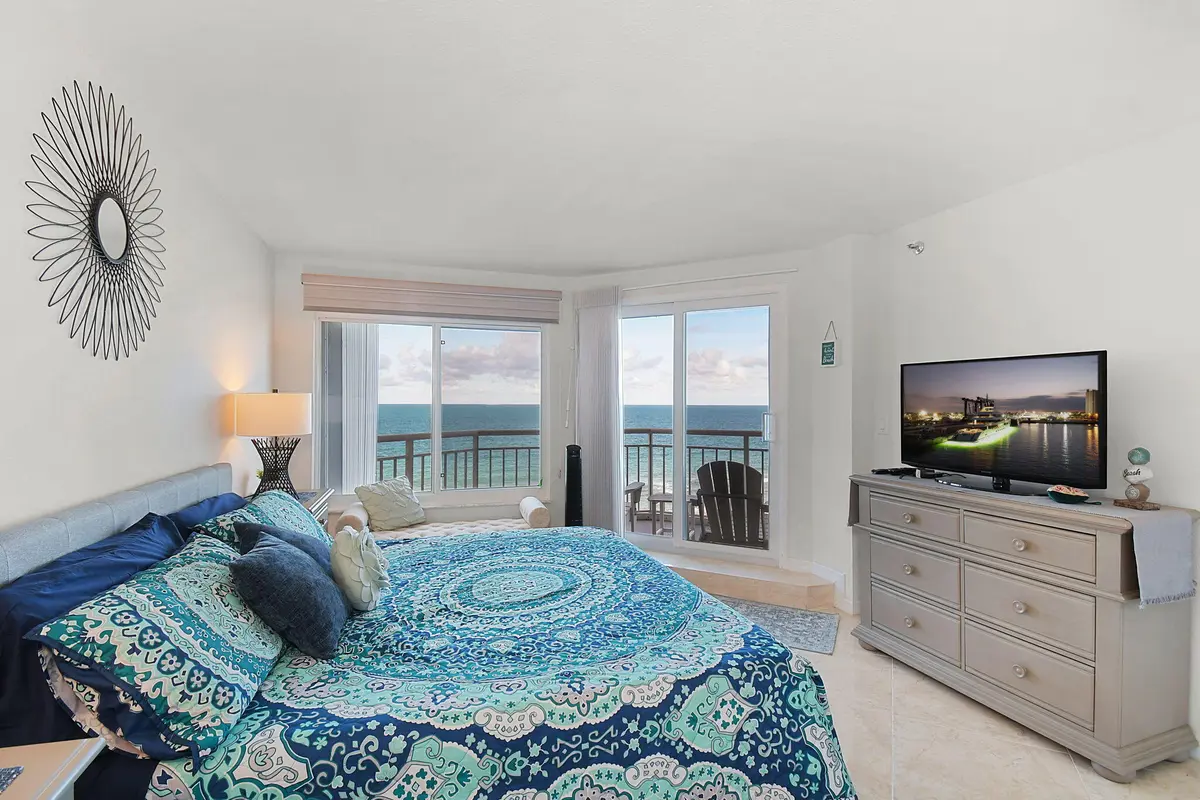 23-web-or-mls-500_9759 at 3870 N Highway A1a 805, Fort Pierce
