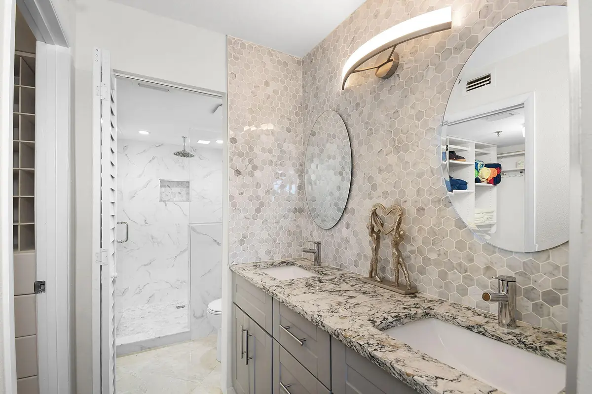 26-web-or-mls-500_9774 at 3870 N Highway A1a 805, Fort Pierce