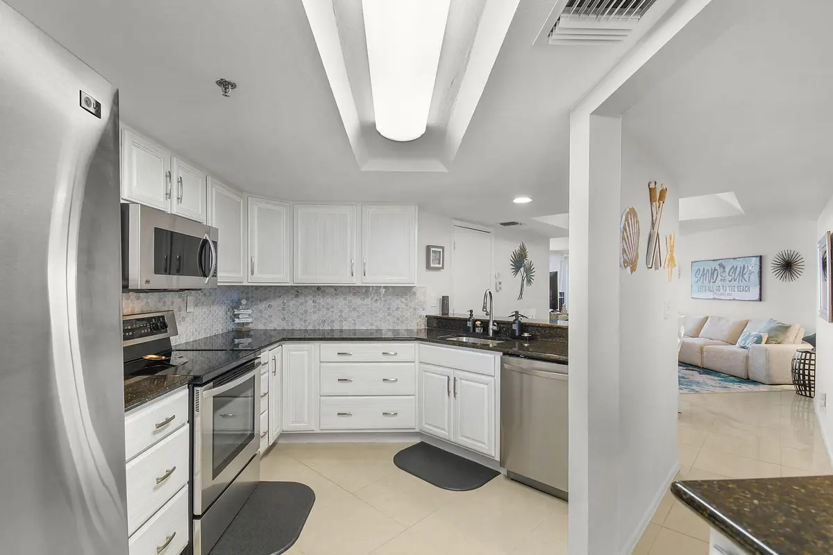 7-web-or-mls-500_9696 at 3870 N Highway A1a 805, Fort Pierce