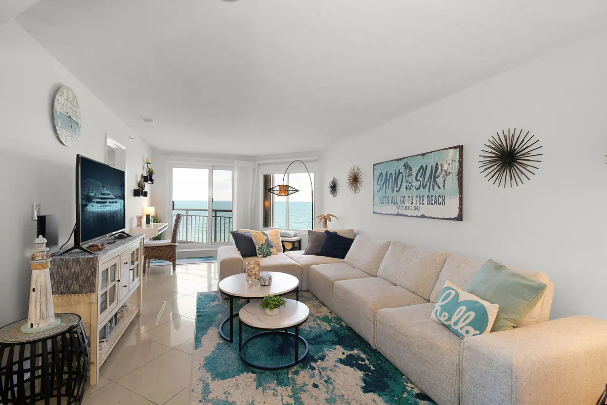 13-web-or-mls-500_9724 at 3870 N Highway A1a 805, Fort Pierce