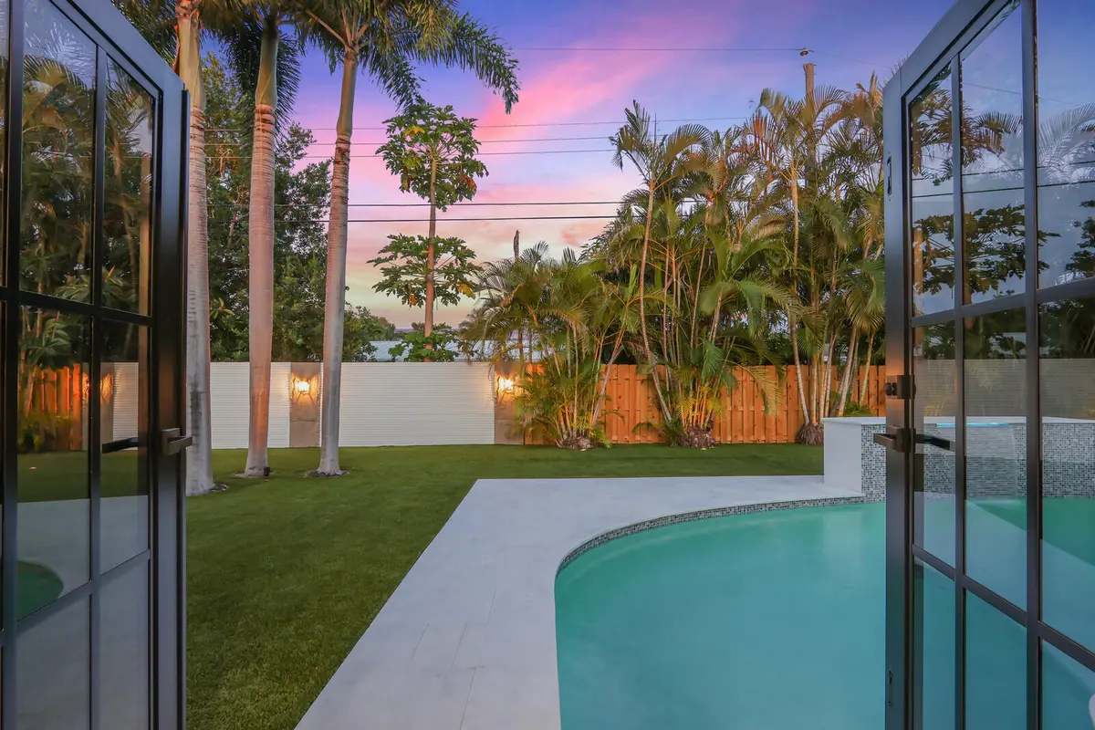 03_Twilight_3_mls at 391 W Riverside Drive, Tequesta