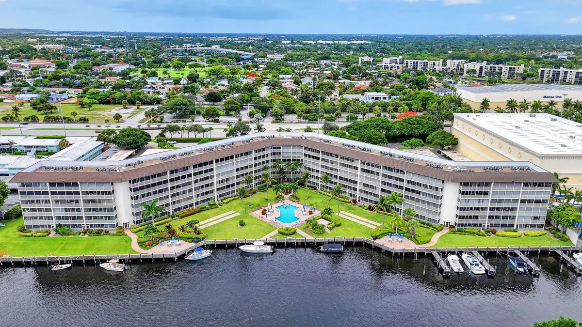RIVER HOUSE TOWERS CONDO at 400 N Federal Highway 107, Deerfield Beach