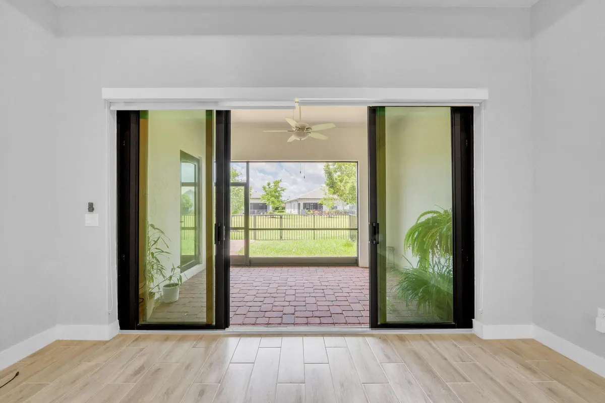 12 Patio (1) at 7524 N Blue Spring Drive, Parkland
