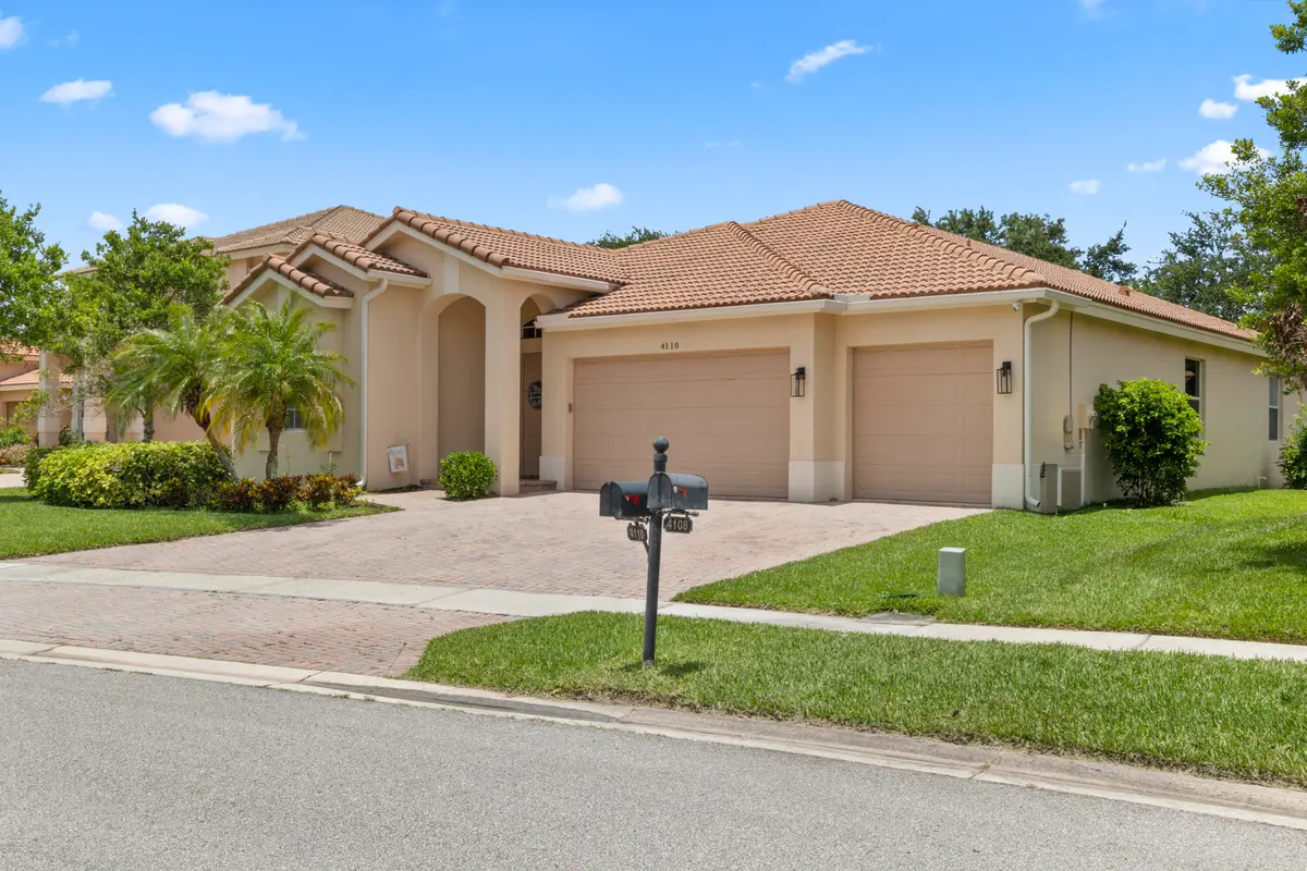 photos_high_resolution_4110_Silverstone_ at 4110 Silverstone Drive, Fort Pierce