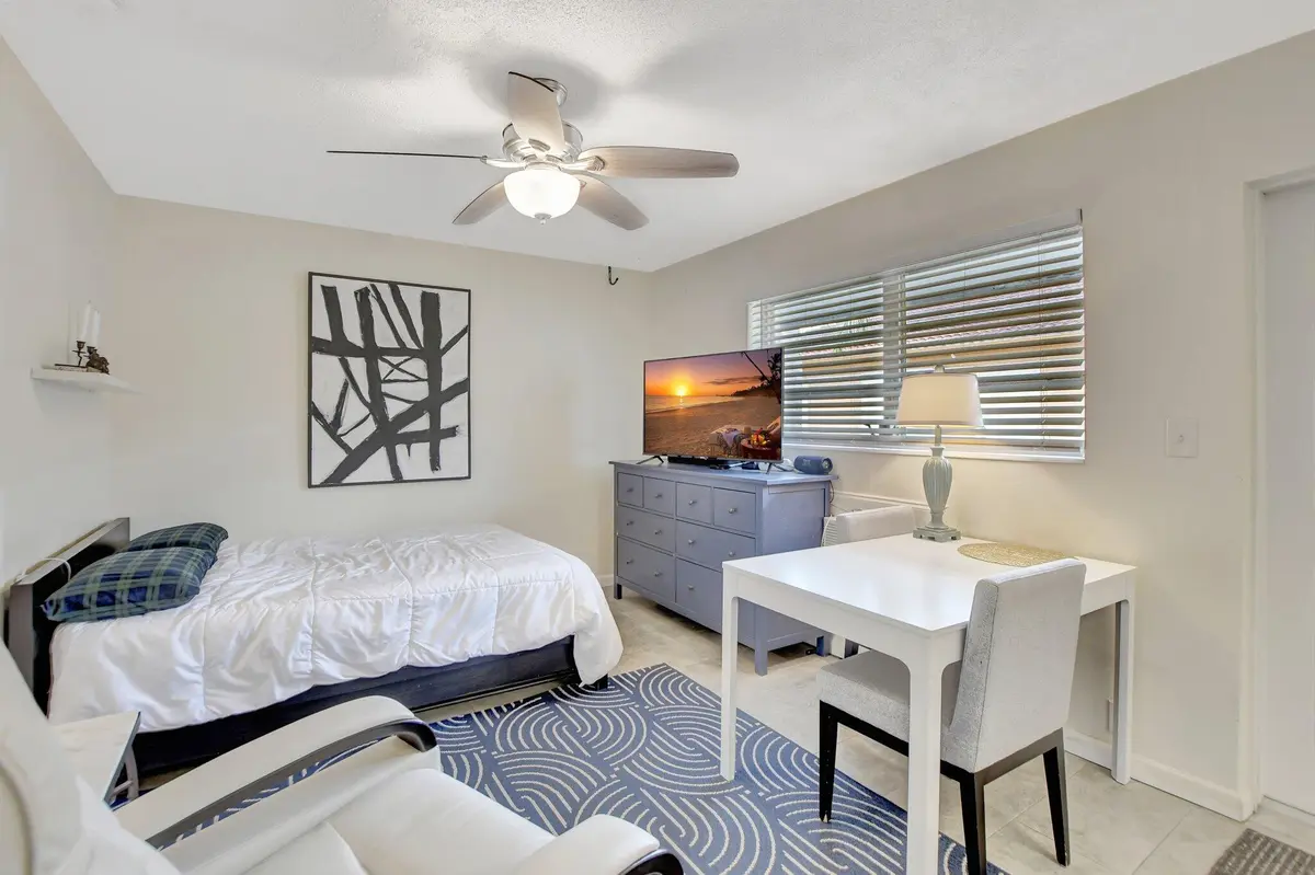 1938 NE 7th Street 5, Deerfield Beach, FL – photo 5