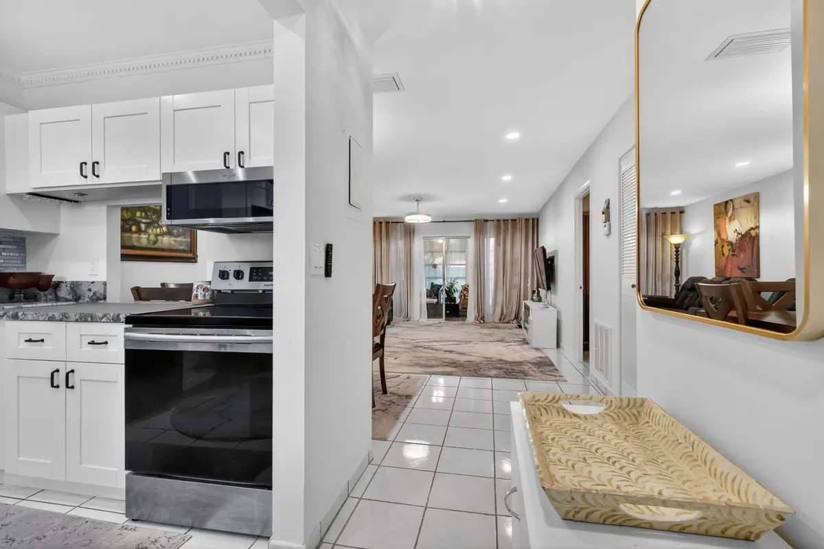 2-web-or-mls-_14A0499 at 102 Lake Anne Drive, West Palm Beach